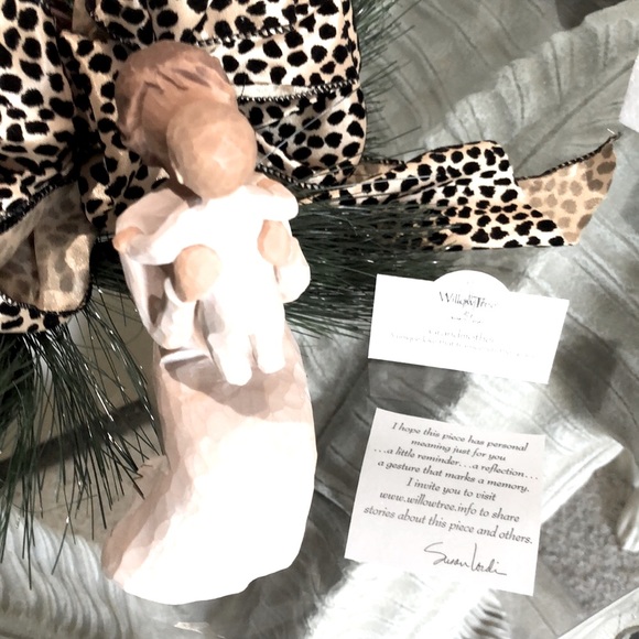 NIB WILLOW TREE Grandmother w/Baby FIGURINE - Picture 4 of 11